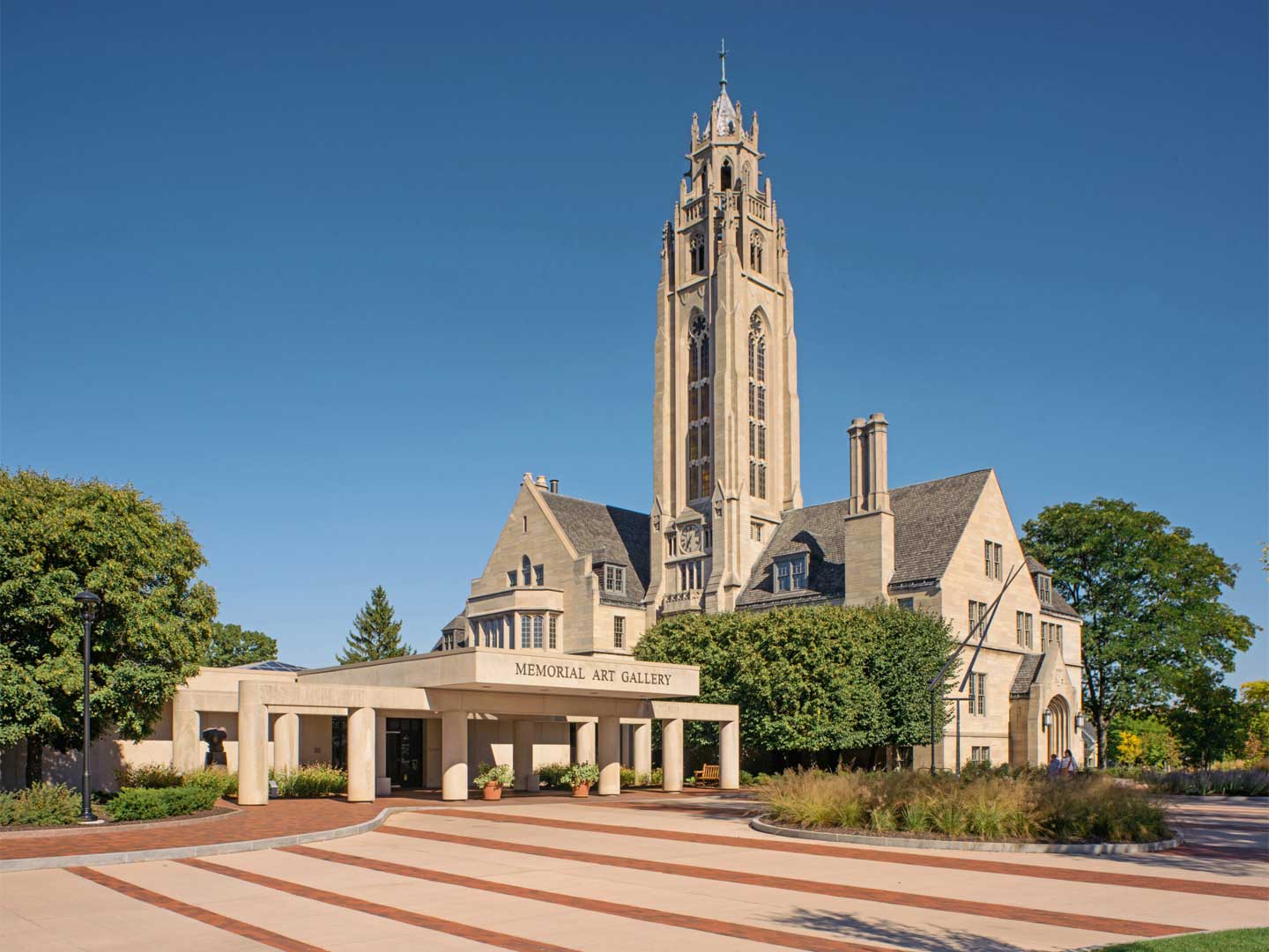 outside view of the memorial art gallery