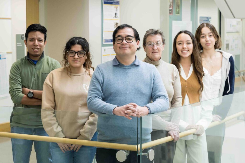 Benjamin Casteneda and members of his lab
