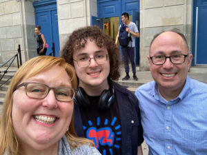 Brett Sonnenschein P’28 with his wife Jennifer and their son, Owen.