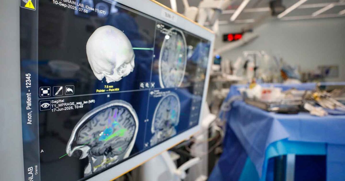 Thomas G. Rodenhouse ’73M (Res) creates an endowed fellowship for pediatric neurosurgery - For Ever Better Campaign