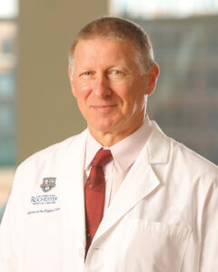 Howard Silberstein headshot in white lab coat